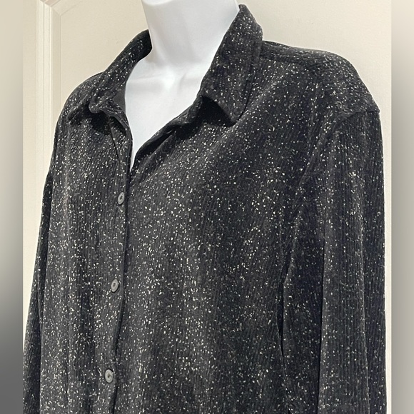 Capacity button down shirt - Picture 2 of 5